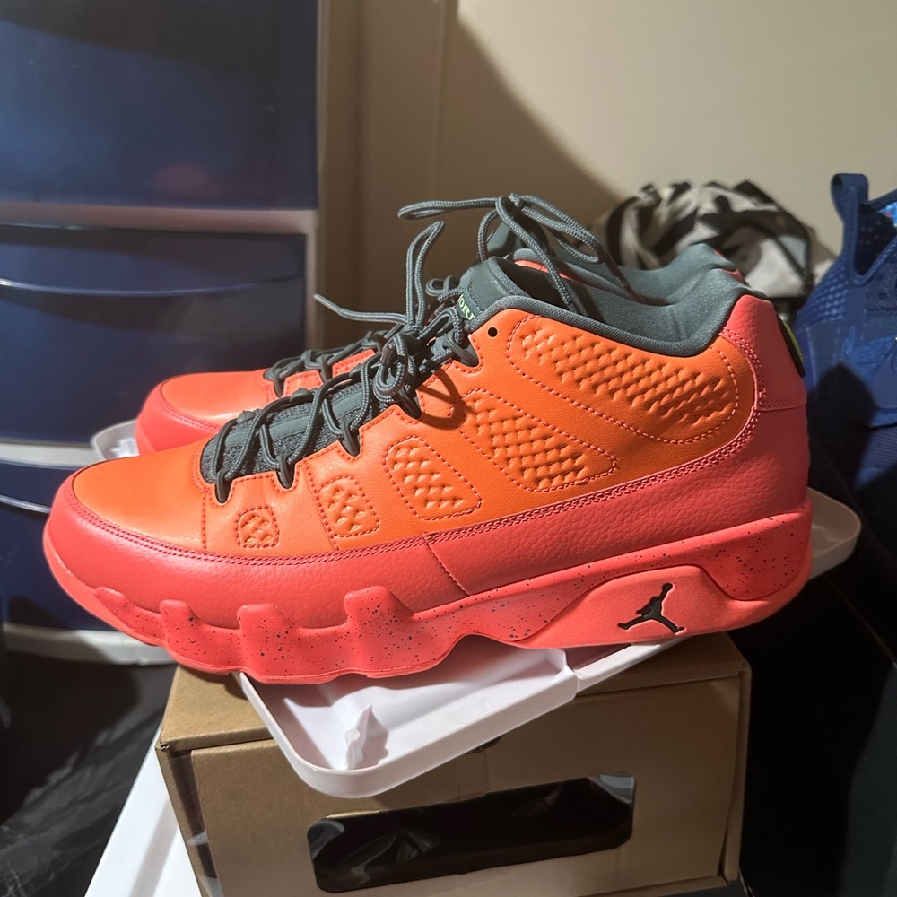 Retro Air Jordan 9